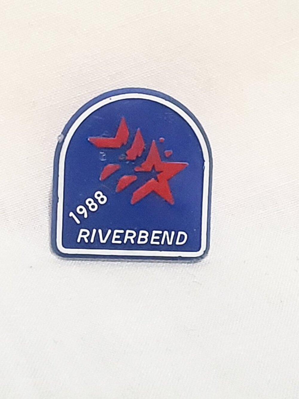 Riverbend Festival 1988 Blue Red Stars Lapel Pin Plastic 3/4"